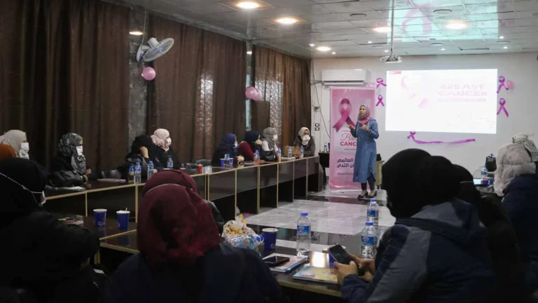 فعاليات التوعية بسرطان الثدي الشهر الوردي