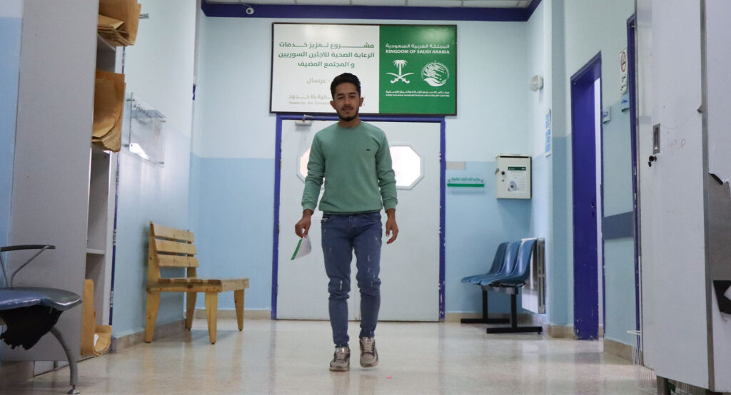 قصة عبد الرحمن محمد مع مركز عرسال الصحي التي كُللت بالتخلص من مشاكلته الصحية