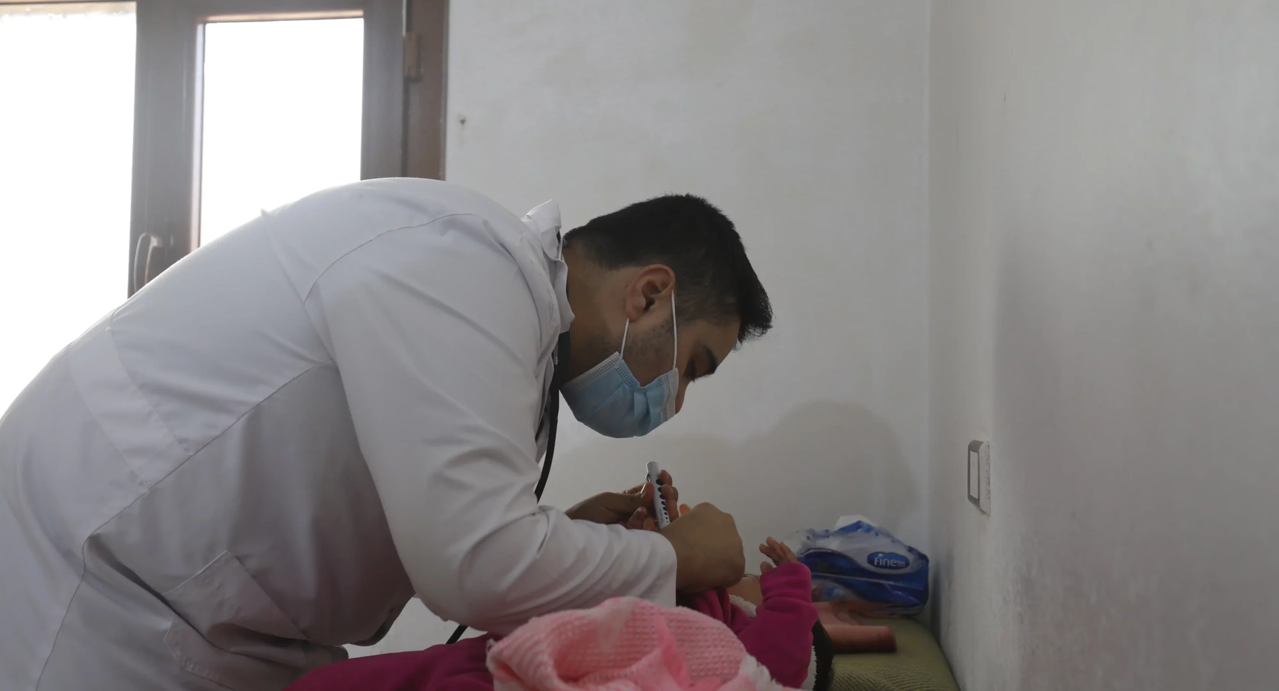 عيادة الاطفال المقدمة في مركز الأمين الصحي في كفر جالس - سوريا