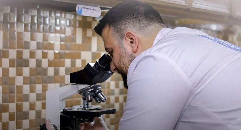 مخبر مجمع أريحا الطبي - دقة تشخيص ضمن رعاية متكاملة
