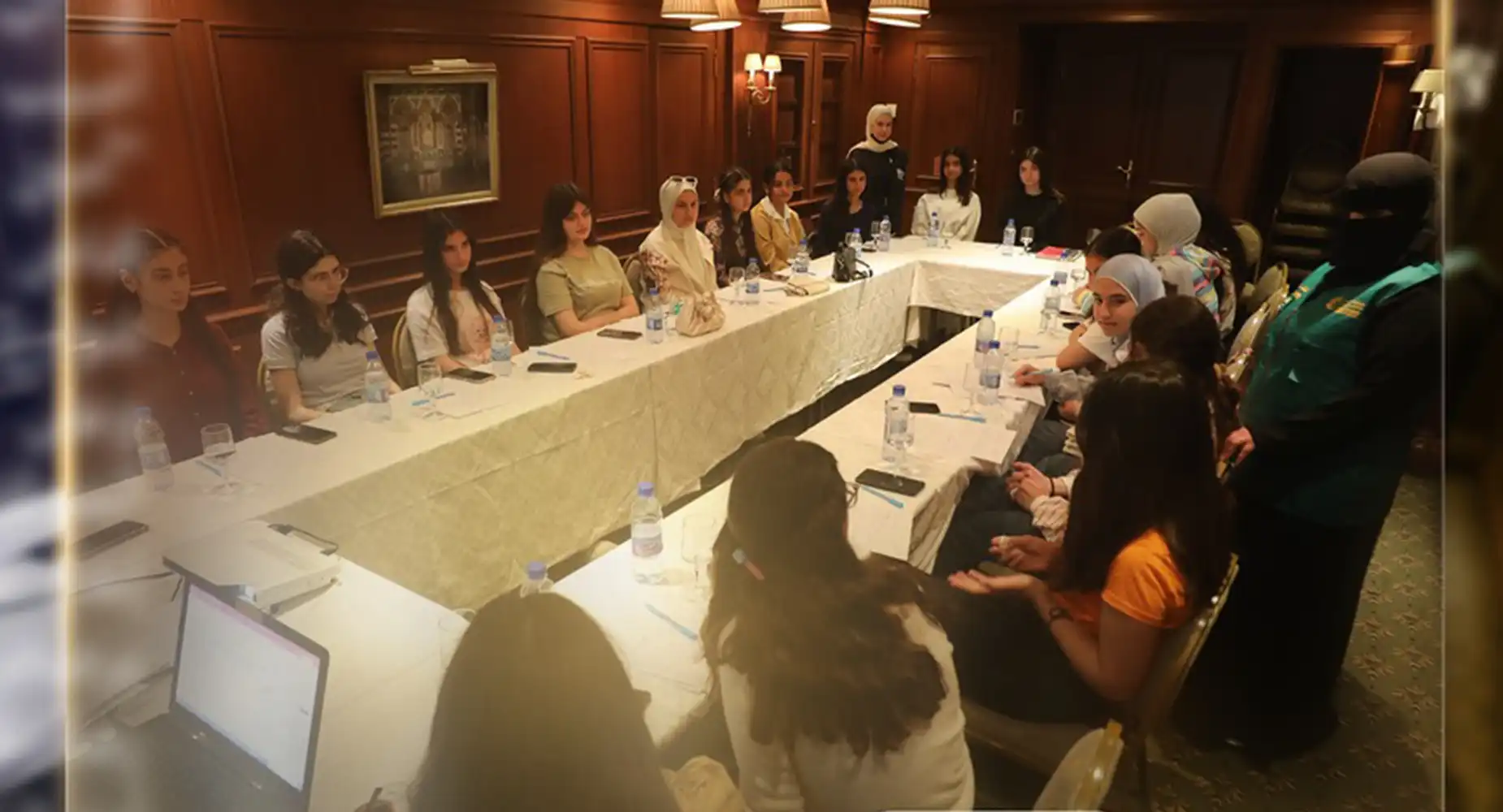 تدريبات الدعم النفسي في دمشق تعزز مهارات اليافعين لبناء مستقبل مشرق