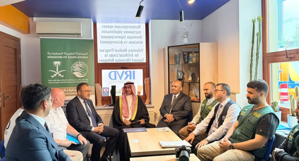 High-Level Diplomatic Delegation Visits Prosthetics Center in Poland, Commends Quality Rehabilitation Services for Ukrainian Refugees