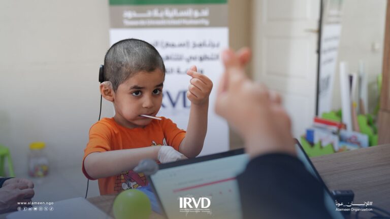 اختبار السمع الأول للأطفال بعد عملية زراعة القوقعة