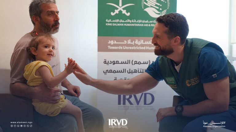 برنامج سمع السعودية يواصل معاينة الأطفال السوريين لزراعة القوقعة بدعم من مركز الملك سلمان والجمعية الدولية الأمين