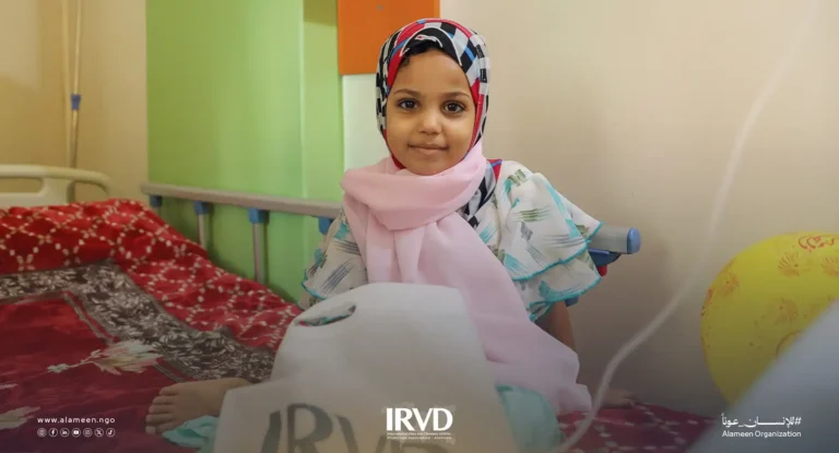 رسالة أمل من الأمين دفء الإنسانية يضيء طريق محاربات السرطان في تعز