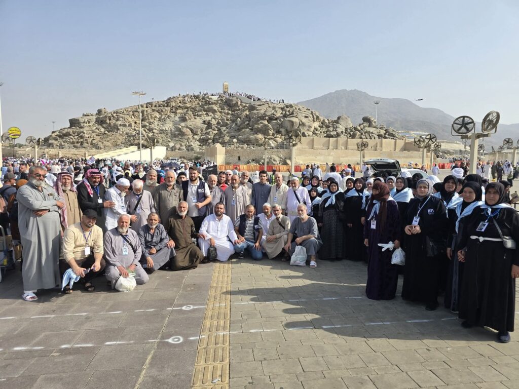 In the plains of Arafat: Pilgrims of the Al-Wafa campaign experience moments of reverence and faith